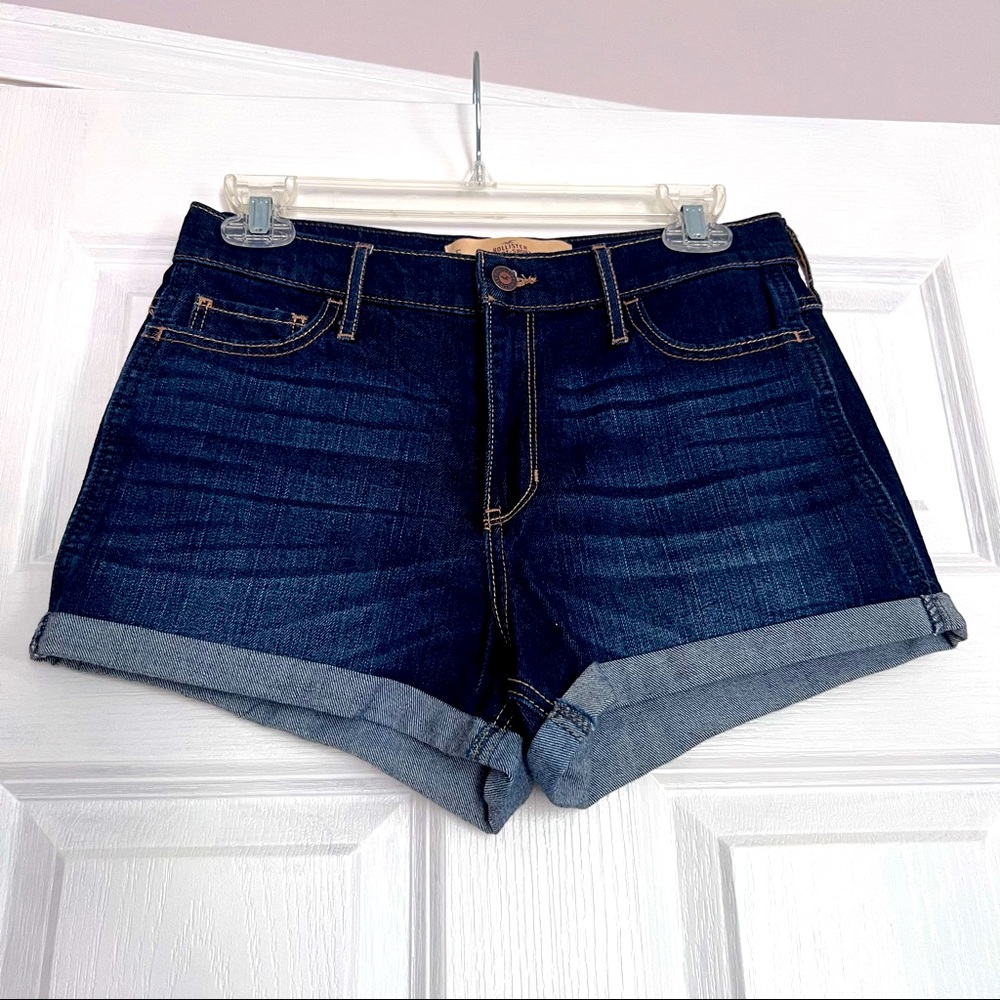 Hollister Cuffed High Rise Short Shorts